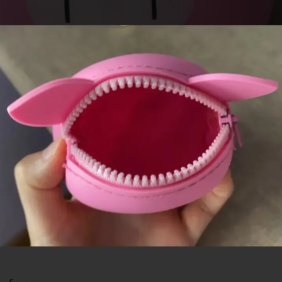 Claire’s Piggy Mini Coin Purse - Picture 3 of 4